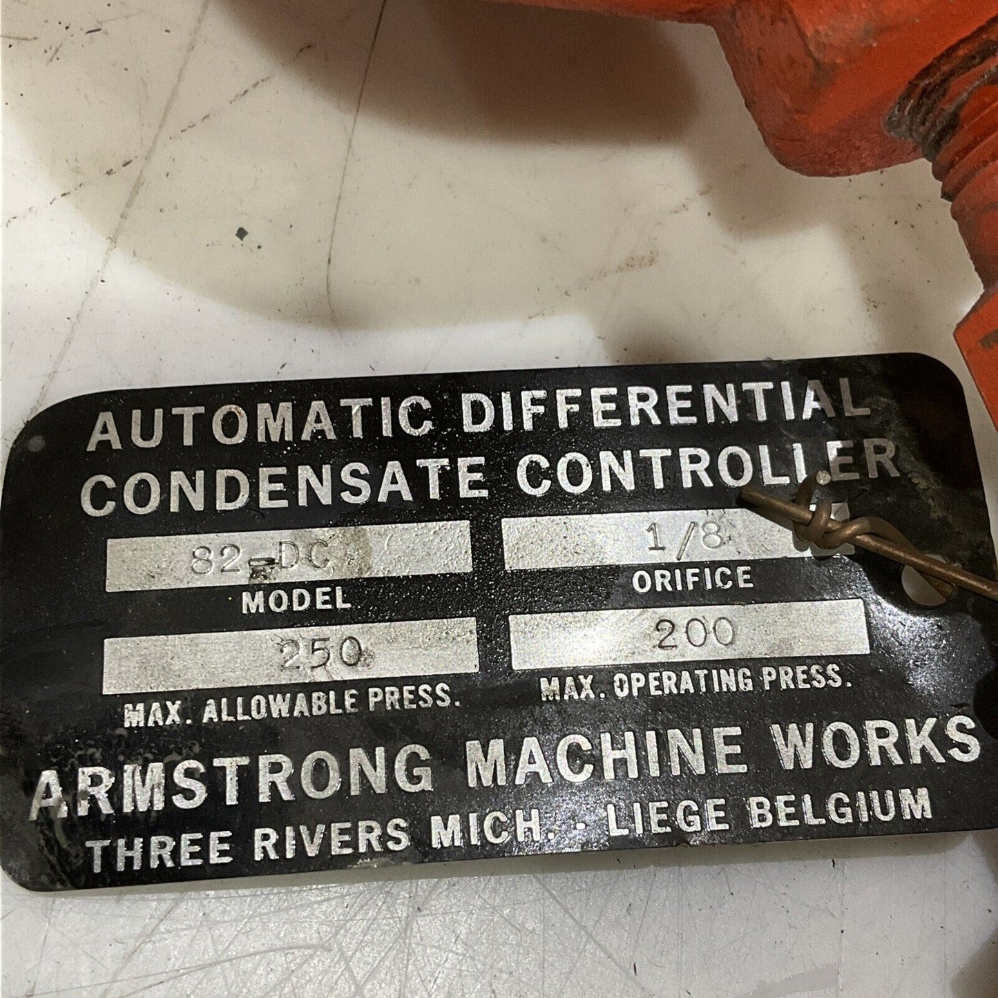ARMSTRONG INDUSTRIES 82DC DIFFERENTIAL CONTROLLER 250 1/8 0-200 LBS 1500LBS 373