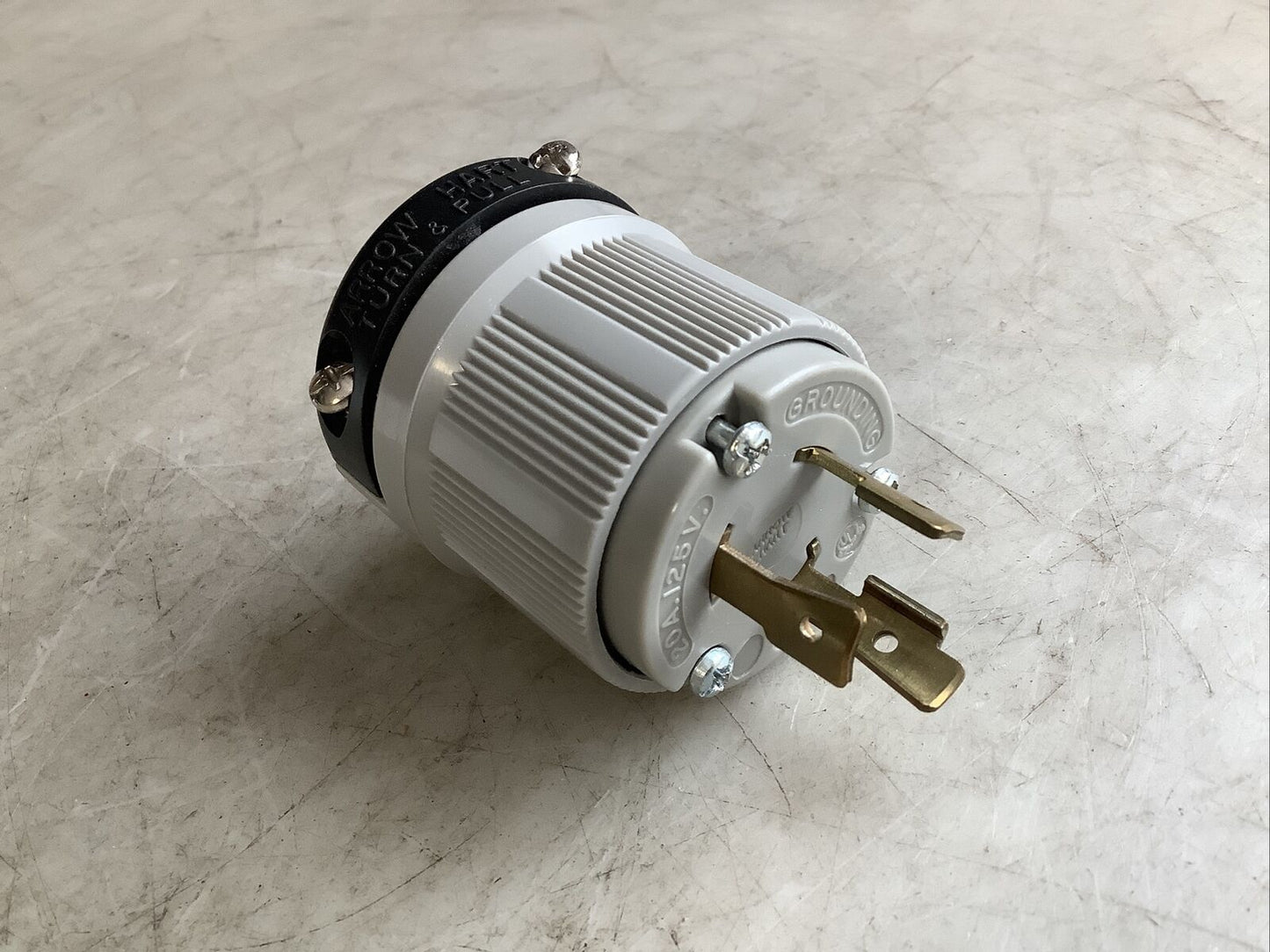 ARROW HART AH6204 LOCKING CONNECTOR 2P 3W 20A 125V 373