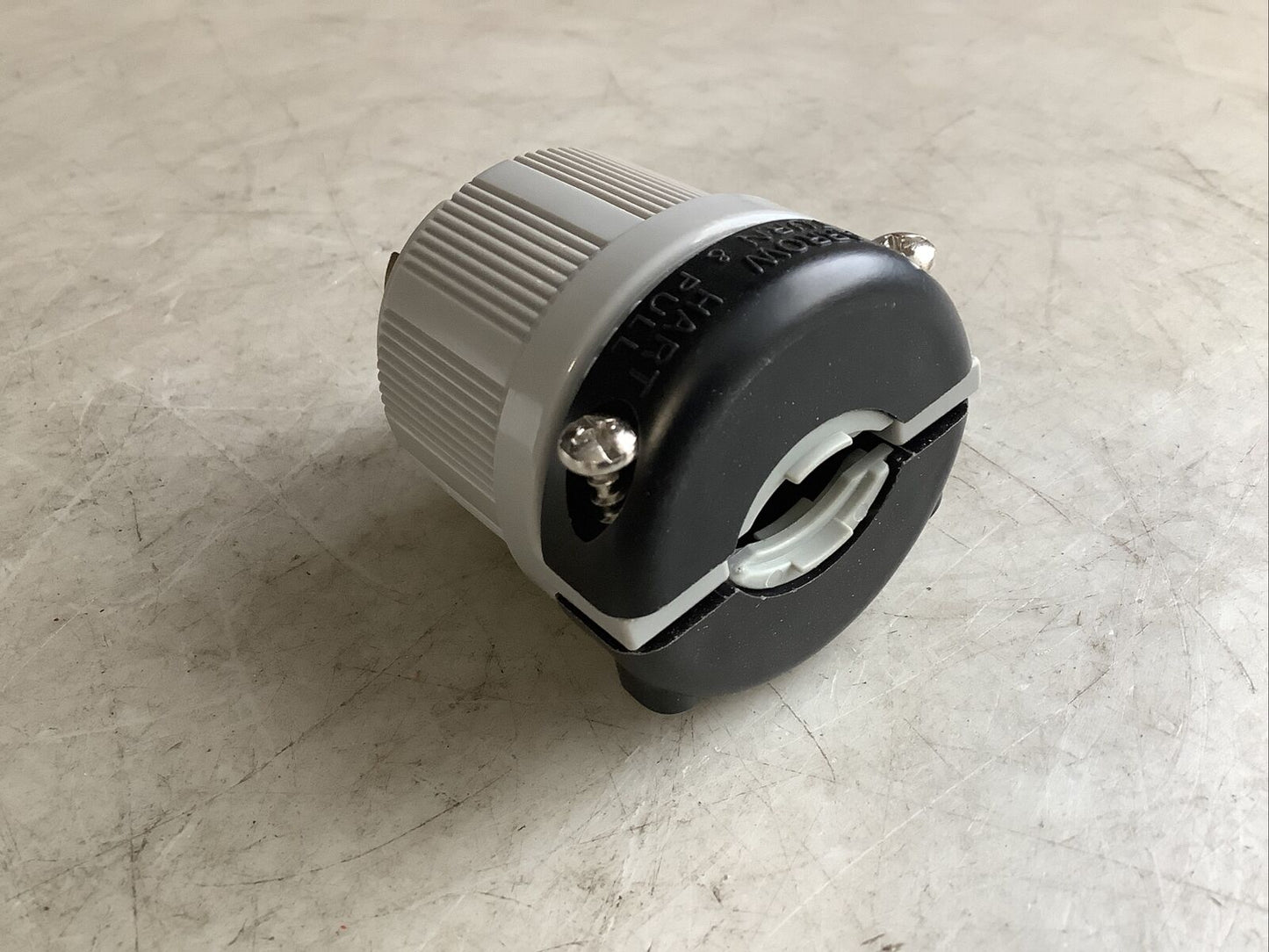 ARROW HART AH6204 LOCKING CONNECTOR 2P 3W 20A 125V 373