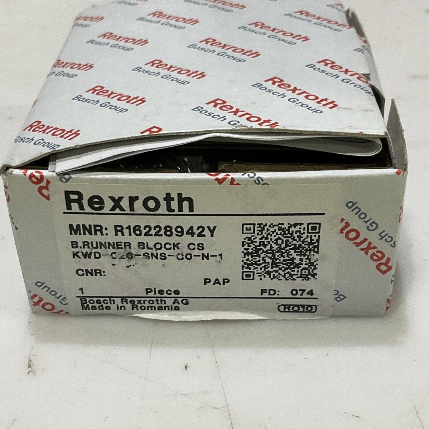 REXROTH BOSCH GROUP R16228942Y LINER B. RUNNER BLOCK KWD-020-SNS-C0-N-1 U3S