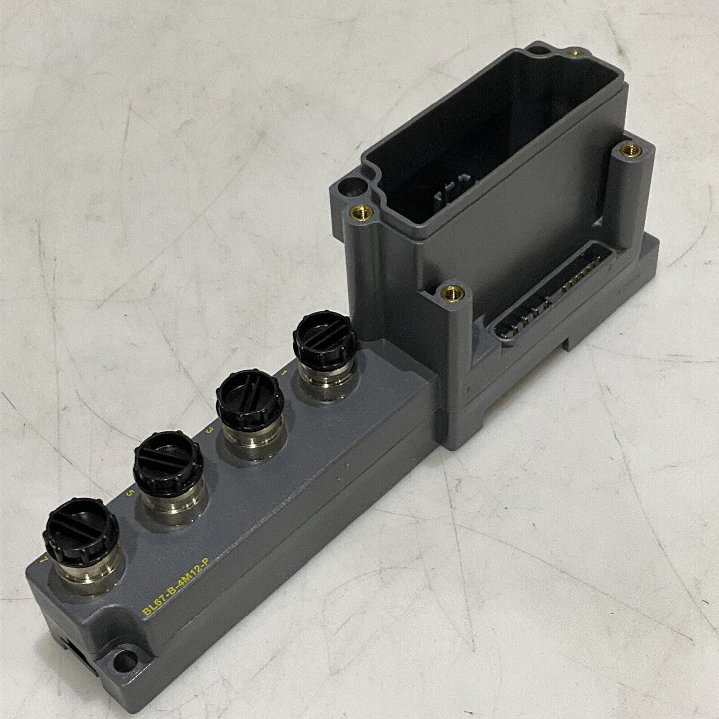 TURCK BL67-B-4M12-P MODULE BASE 4M12 U3S