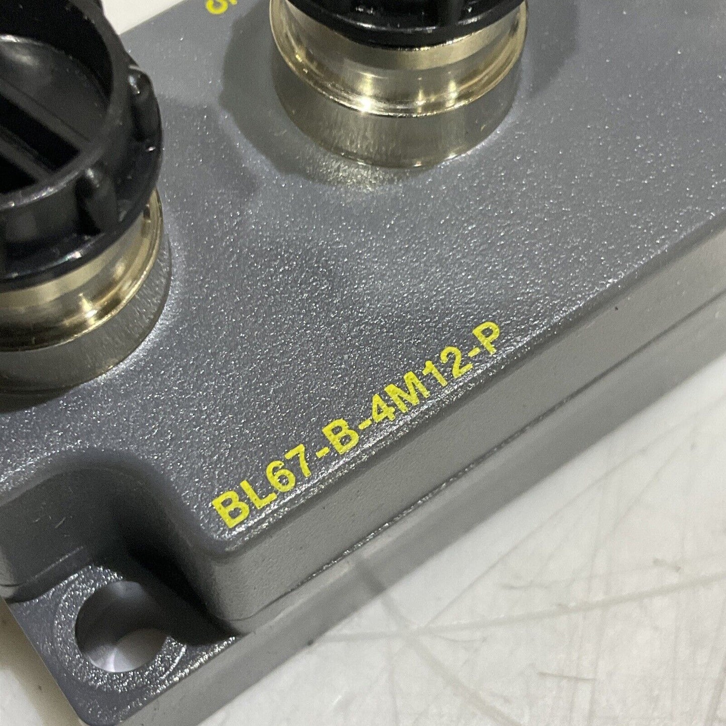 TURCK BL67-B-4M12-P MODULE BASE 4M12 U3S