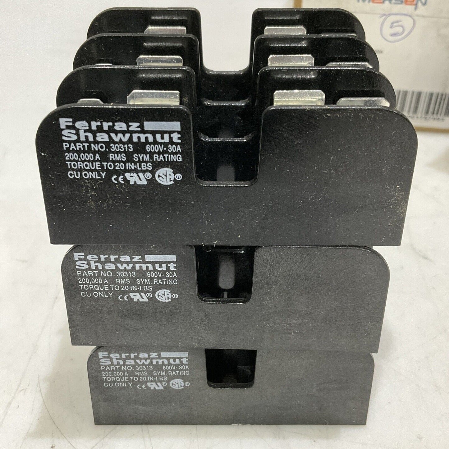 MERSEN FERRAZ SHAWMUT 30313 FUSE BLOCK 600V 30A LOT OF 8 373