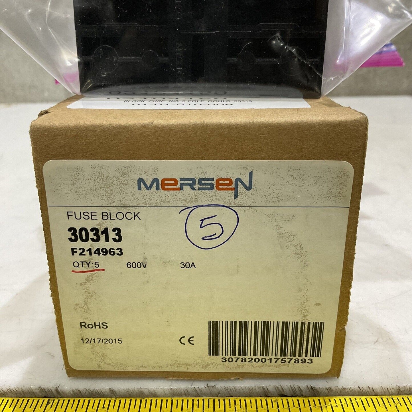 MERSEN FERRAZ SHAWMUT 30313 FUSE BLOCK 600V 30A LOT OF 8 373