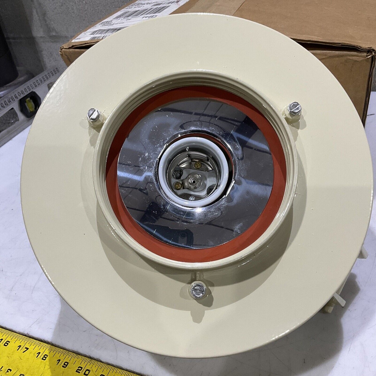 HAZLUX DH025C04 3 LIGHTING ASSEMBLY W/ BALLAST HOUSING 250W 60HZ 277V 373