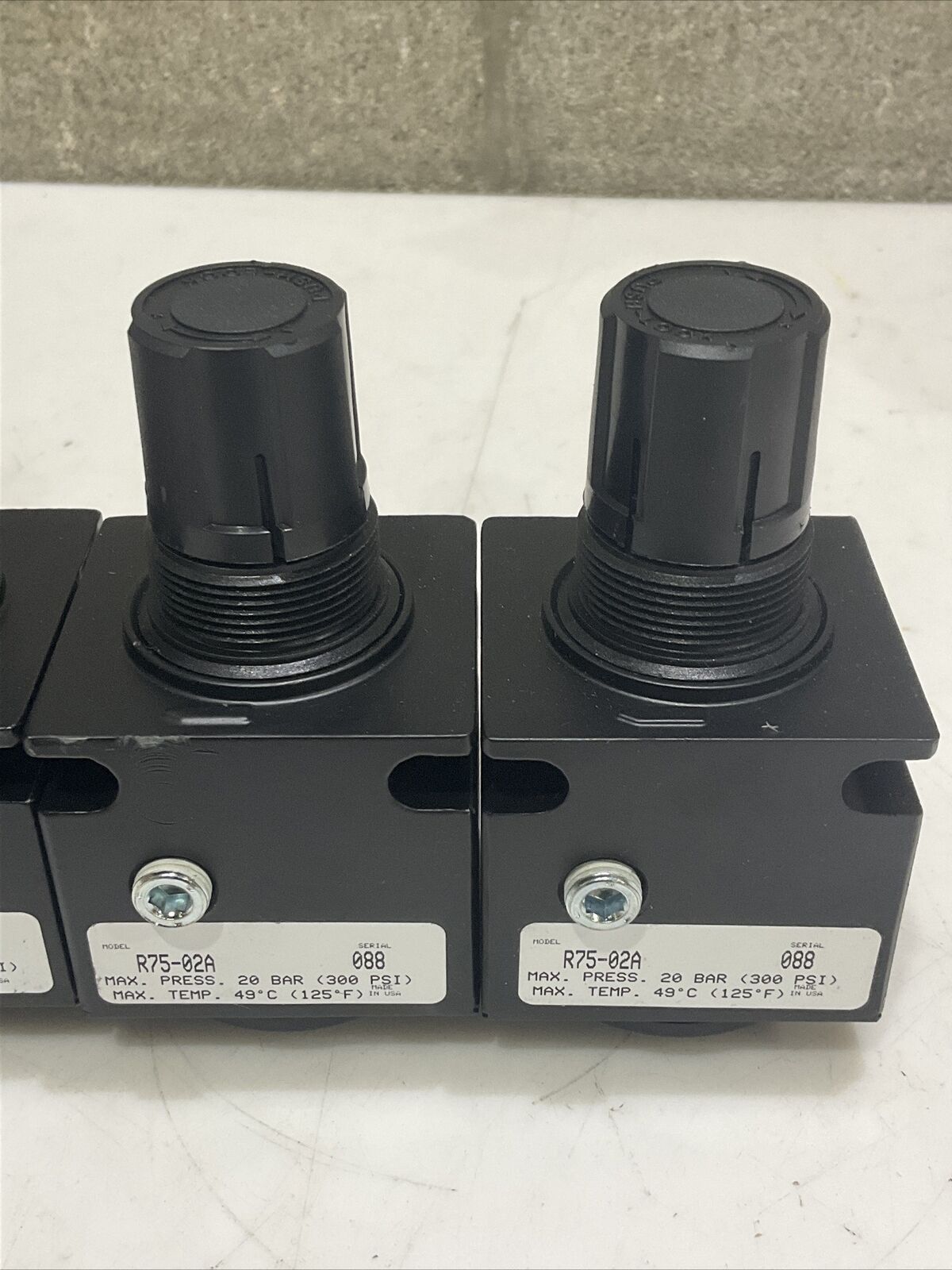 PARKER WATTS R75-02A REGULATOR 20 BAR 300 PSI 125F LOT OF 4 U3S