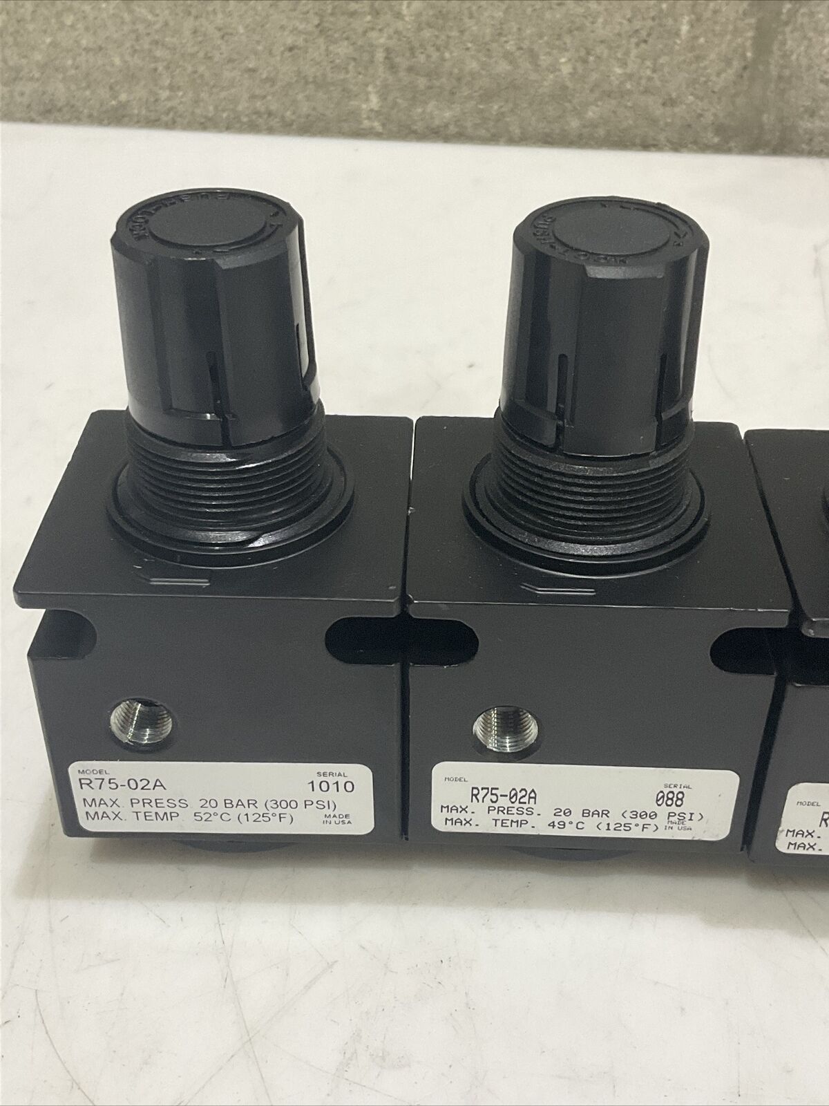 PARKER WATTS R75-02A REGULATOR 20 BAR 300 PSI 125F LOT OF 4 U3S