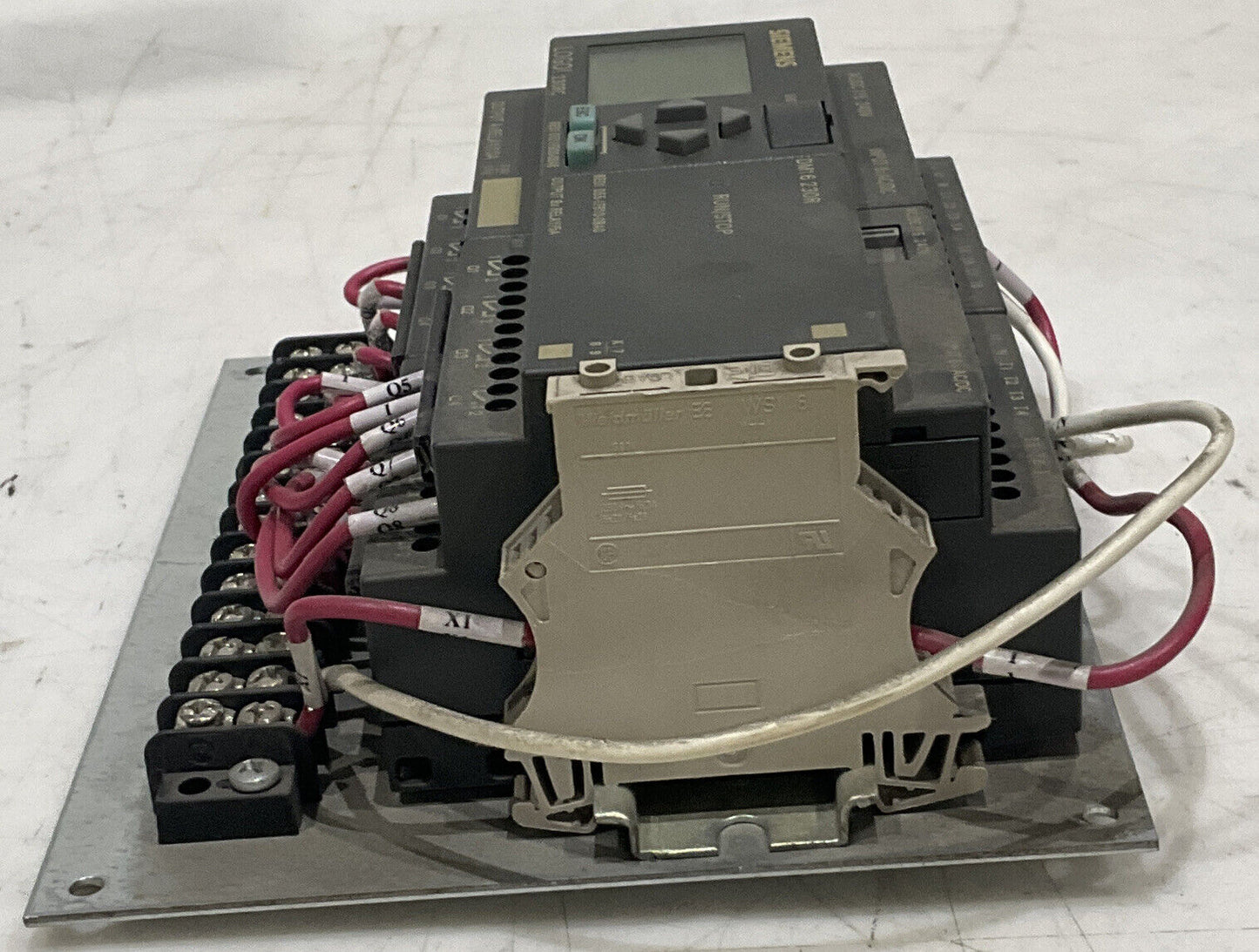 SIEMENS MIKROPULSE 100 TIMER SYSTEM PULSE CONTROLLER LOGO 230RC 6ED1 055-1FB U3S
