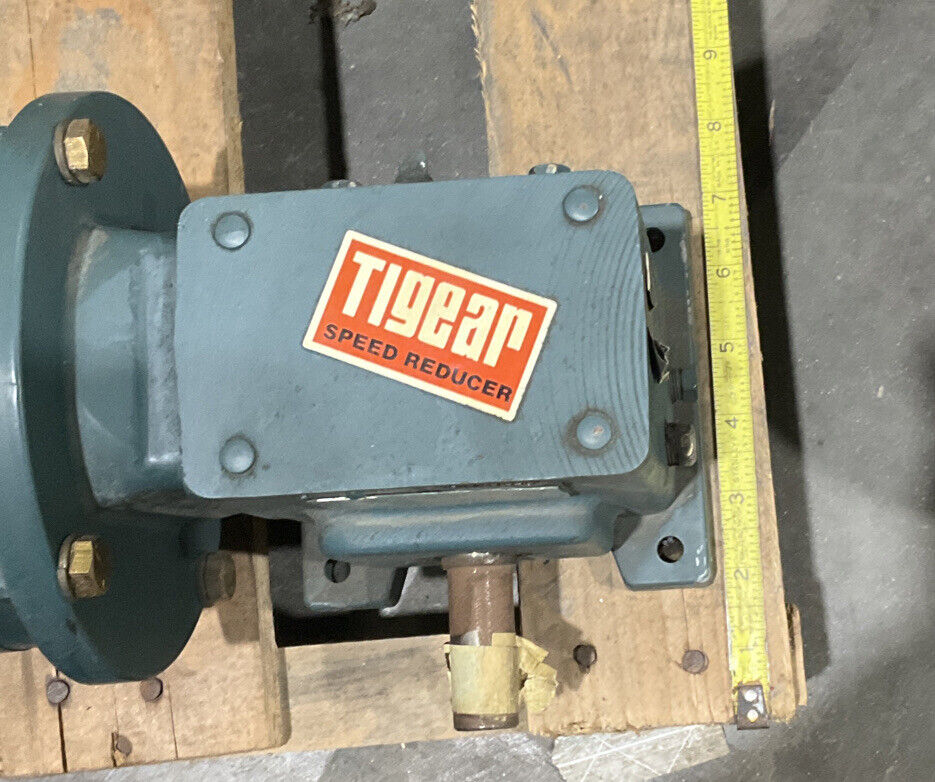 RELIANCE P48G3103M-NA 56B10 TIGEAR DUTY SPEED REDUCER W/ AC MOTOR 1750RPM U3S