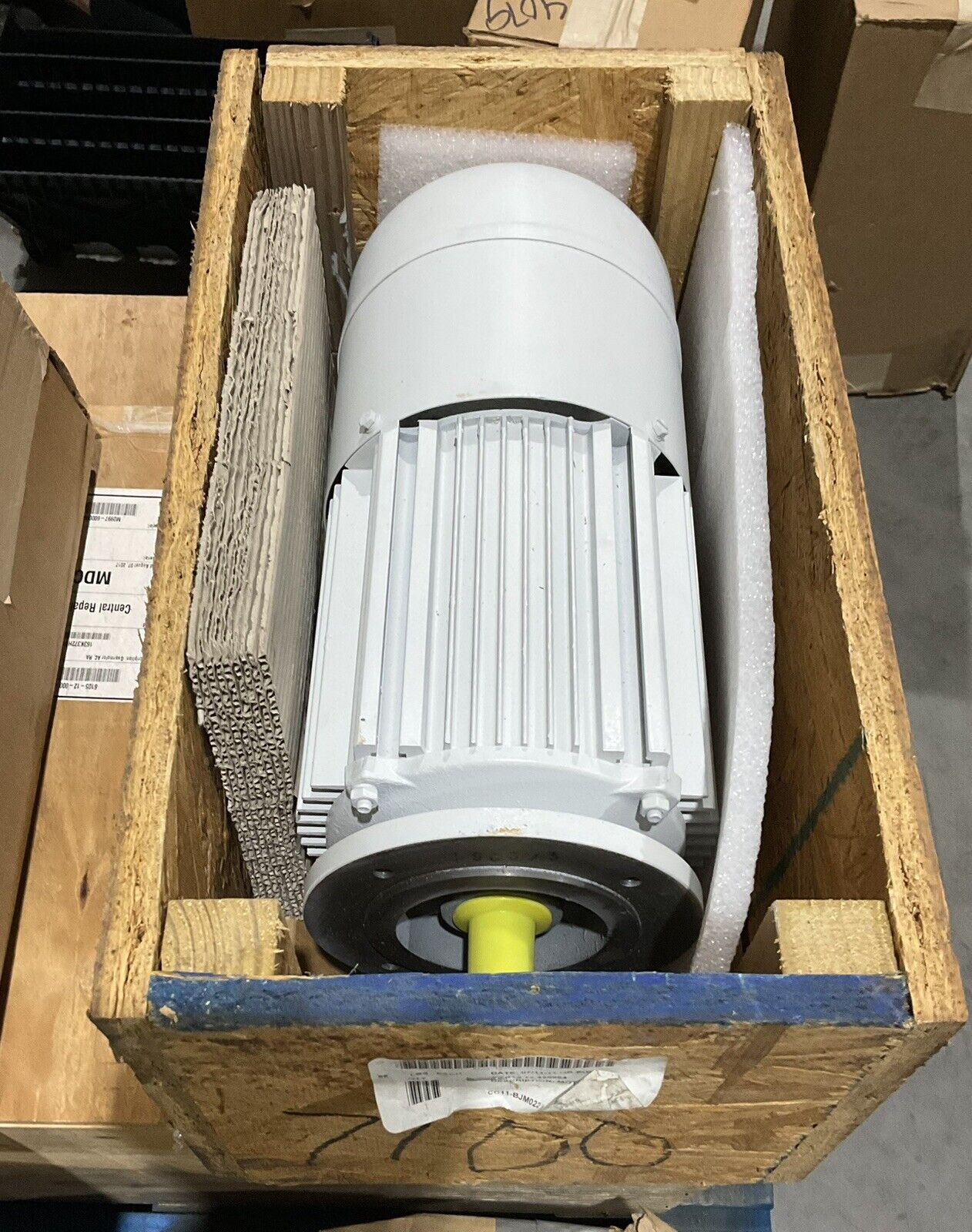 LENZE MDSMABS090-32B MDSMABSUYU-326 SERVO MOTOR US3