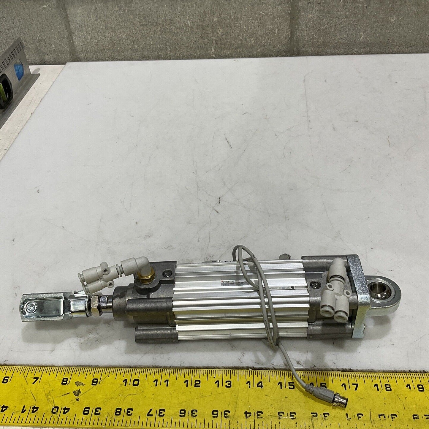 SMC CP96SDB40-80 PNEUMATIC CYLINDER W/ SENSOR & VALVES 145 PSI 1.0 MA U3S