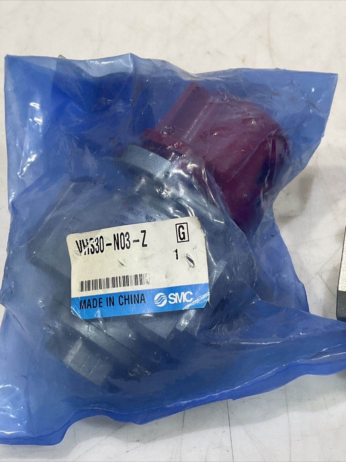 SMC VHS30-N03-Z PMEUMATIC LOCKOUT VALVE 3 PORT 15-150PSI LOT OF 2 U3S