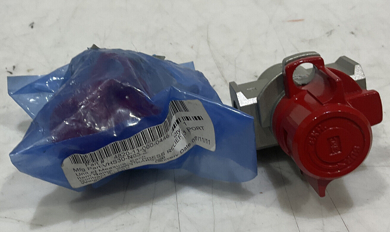 SMC VHS30-N03-Z PMEUMATIC LOCKOUT VALVE 3 PORT 15-150PSI LOT OF 2 U3S