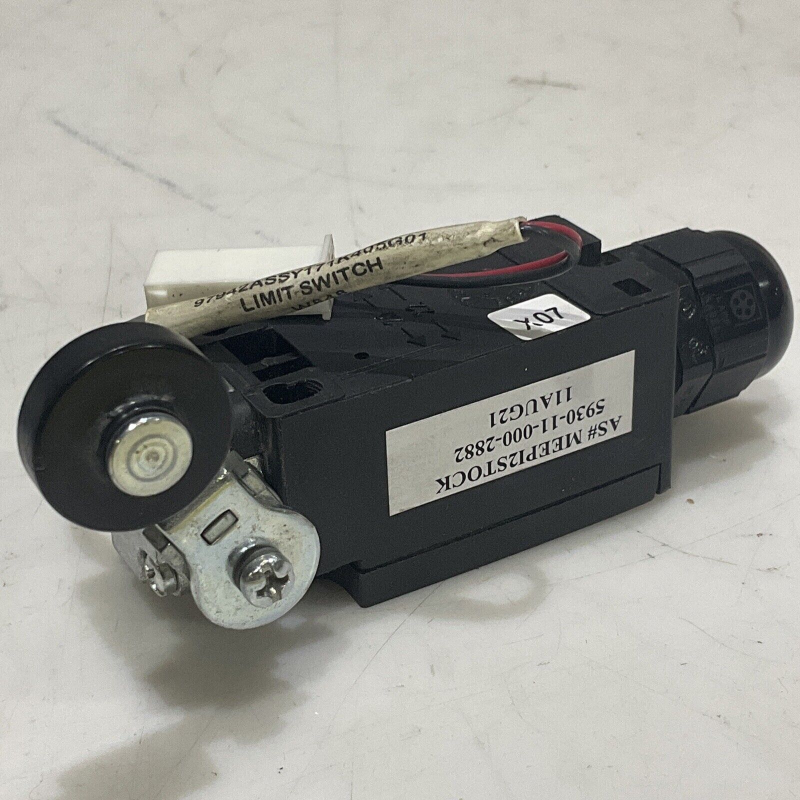 lup!n13 CROUZET 83 853 301 IEC 947-5-1 500V LIMIT SWITCH U3S – Industrial