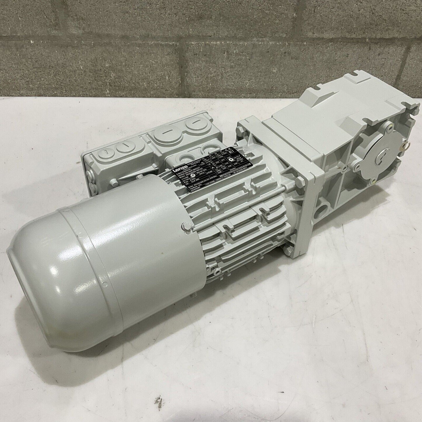 LENZE GKR04-2M HAR 080C42 MDEMABS 080-42 AC GEARBOX MOTOR 1.1KW 20MM U3S