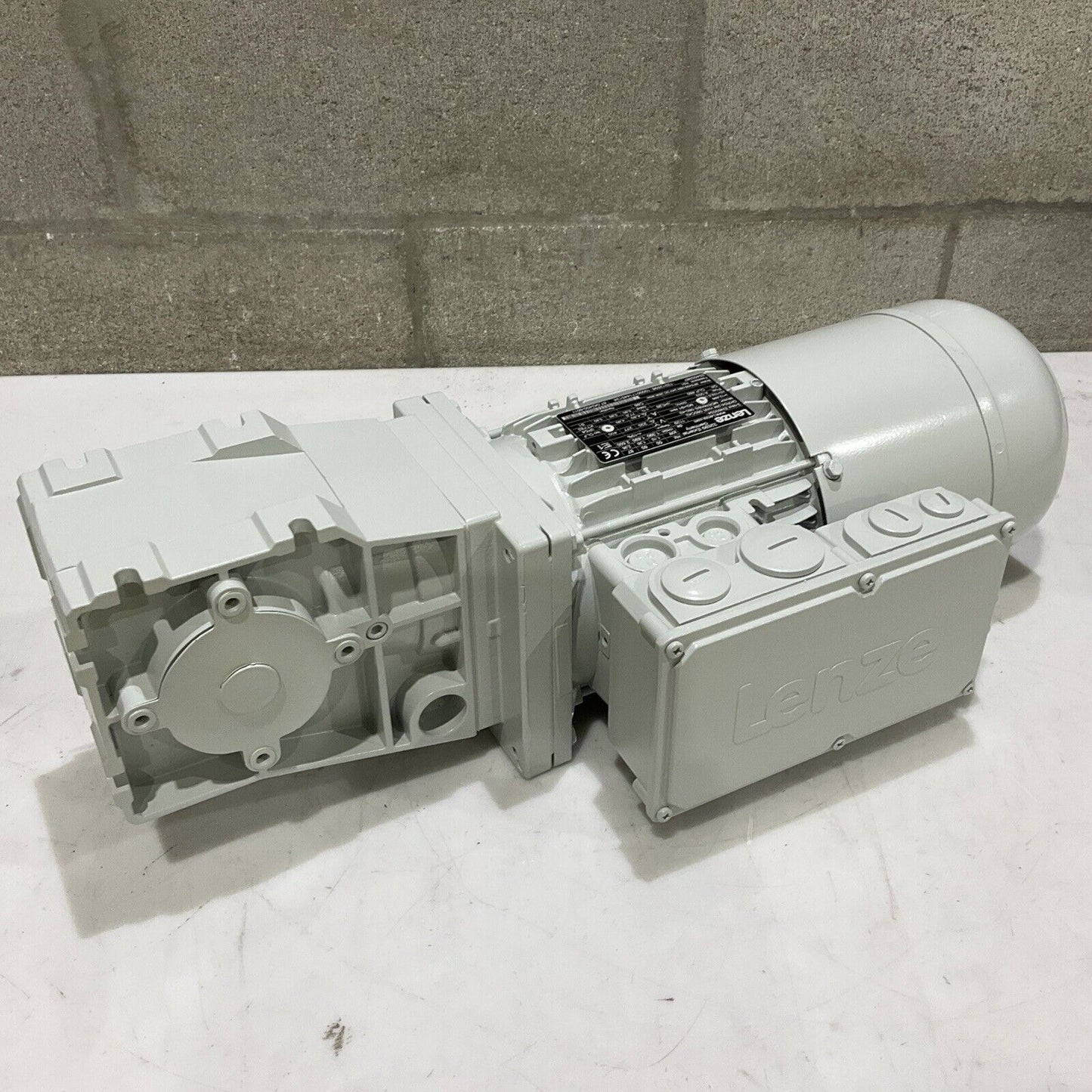 LENZE GKR04-2M HAR 080C42 MDEMABS 080-42 AC GEARBOX MOTOR 1.1KW 20MM U3S