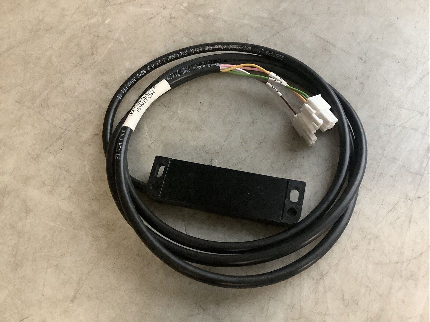 SCHMERSAL 101217176 42279 BNS 36-02/10Z-R SAFETY DOOR SWITCH 3M U3S