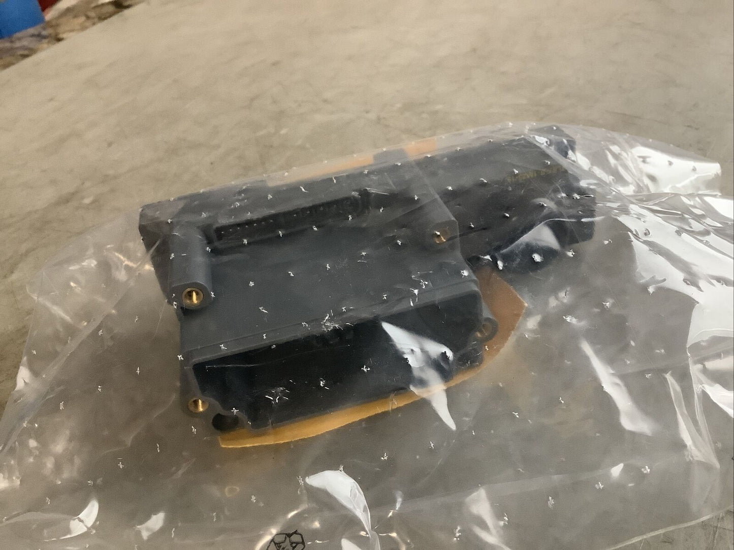 TURCK 6827216 BL67-B-1M23-19 SYSTEM BASE MODULE U3S