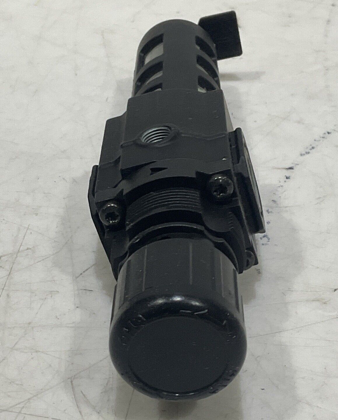 NORGREN  B72G-3AK-QW3-RMG PNEUMATIC FILTER/ REGULATOR 150 PSIG U3S