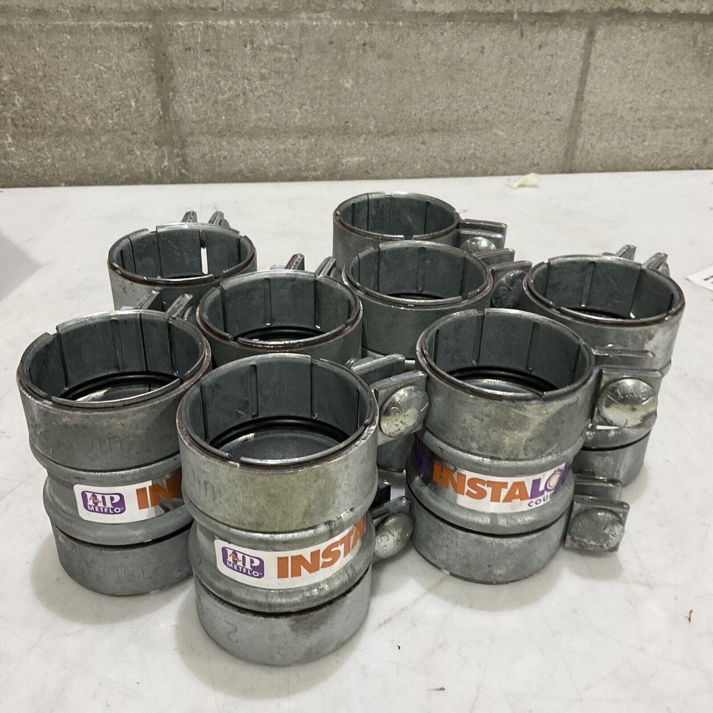 INSTALOK COUPLING CP25042B-16Z 2.5 BLK 2B 4IN 16 GA Z LOT OF 8 U3S