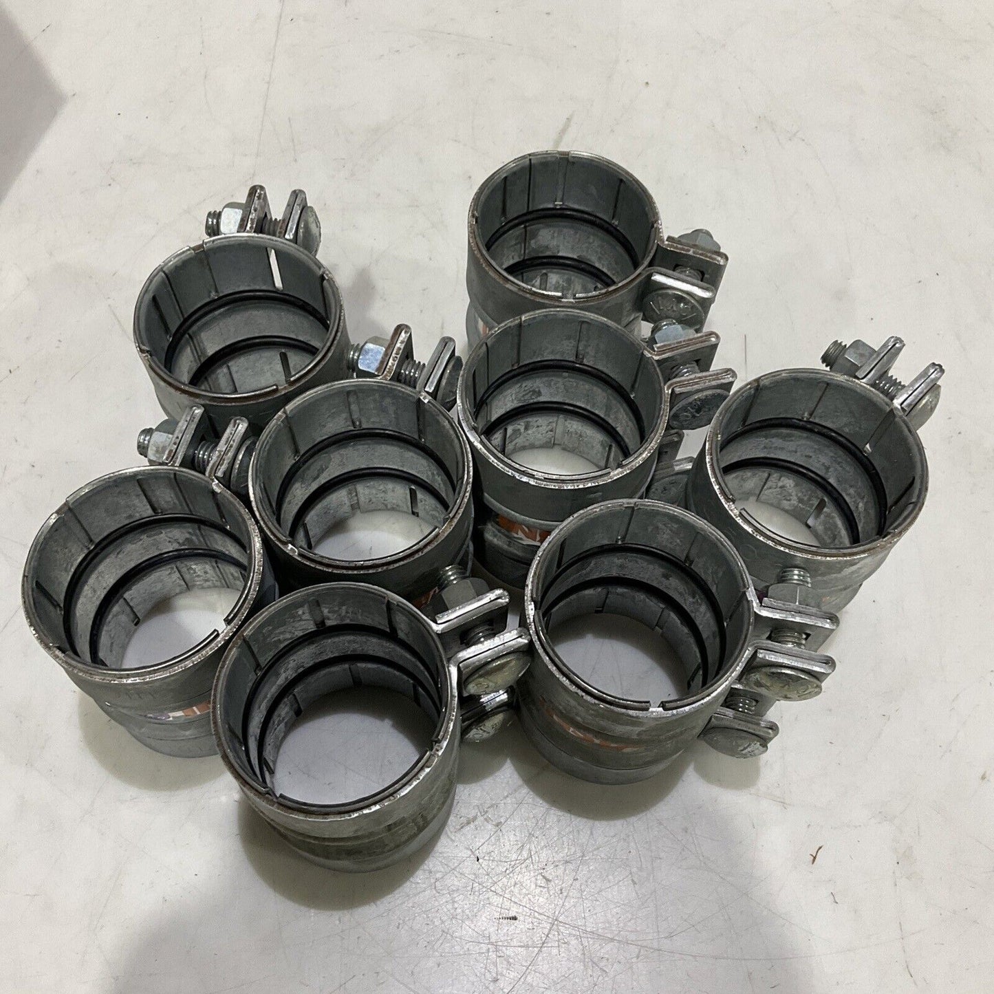 INSTALOK COUPLING CP25042B-16Z 2.5 BLK 2B 4IN 16 GA Z LOT OF 8 U3S