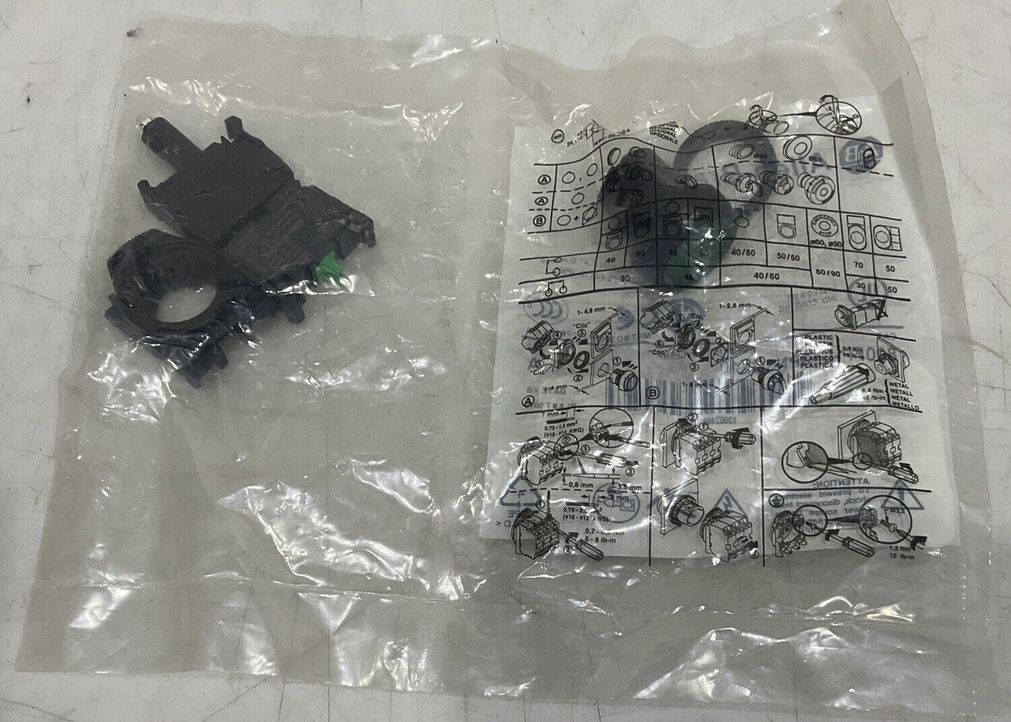 ALLEN-BRADLEY 800FP-LF3PN3GX10 GREEN SWITCH LIGHT LED PUSHBUTTON U3S