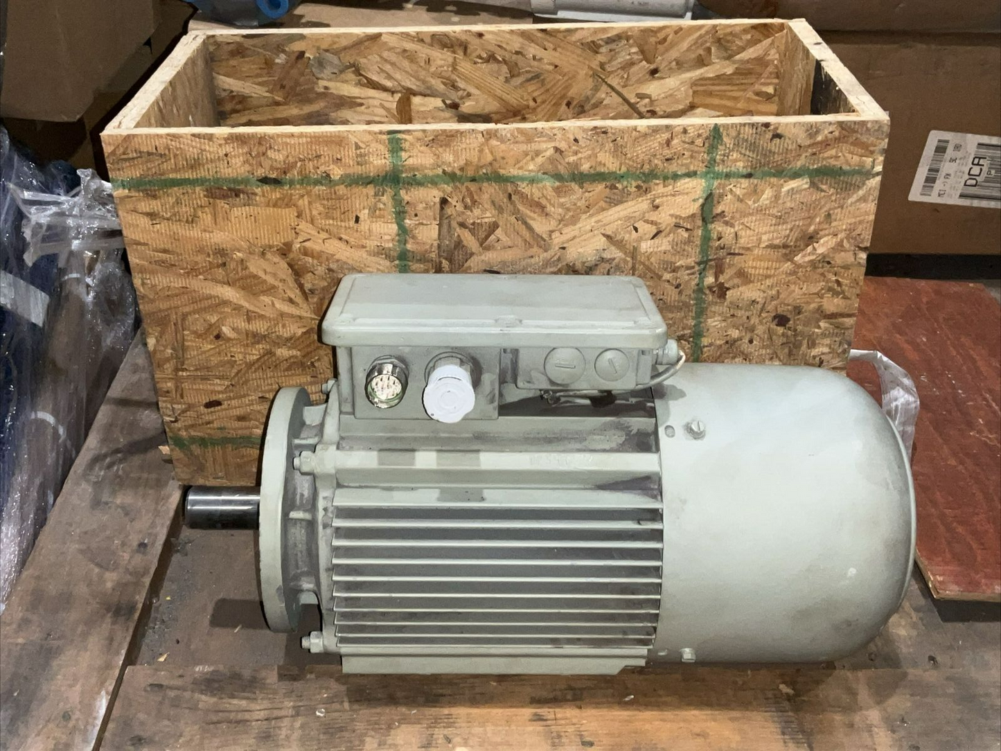 LENZE MDEMARS100-32B DRIVE MOTOR 3-MOT KTY3TKO U3S