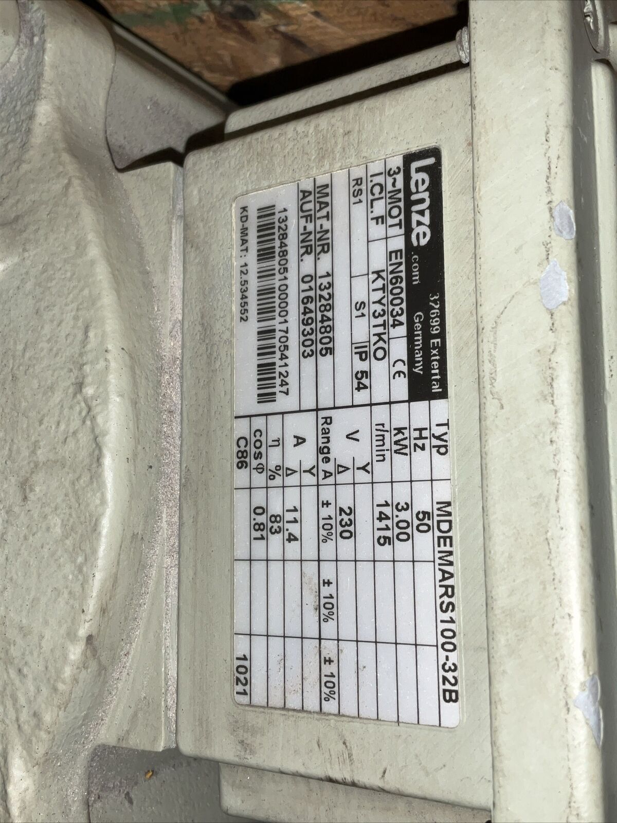 LENZE MDEMARS100-32B DRIVE MOTOR 3-MOT KTY3TKO U3S