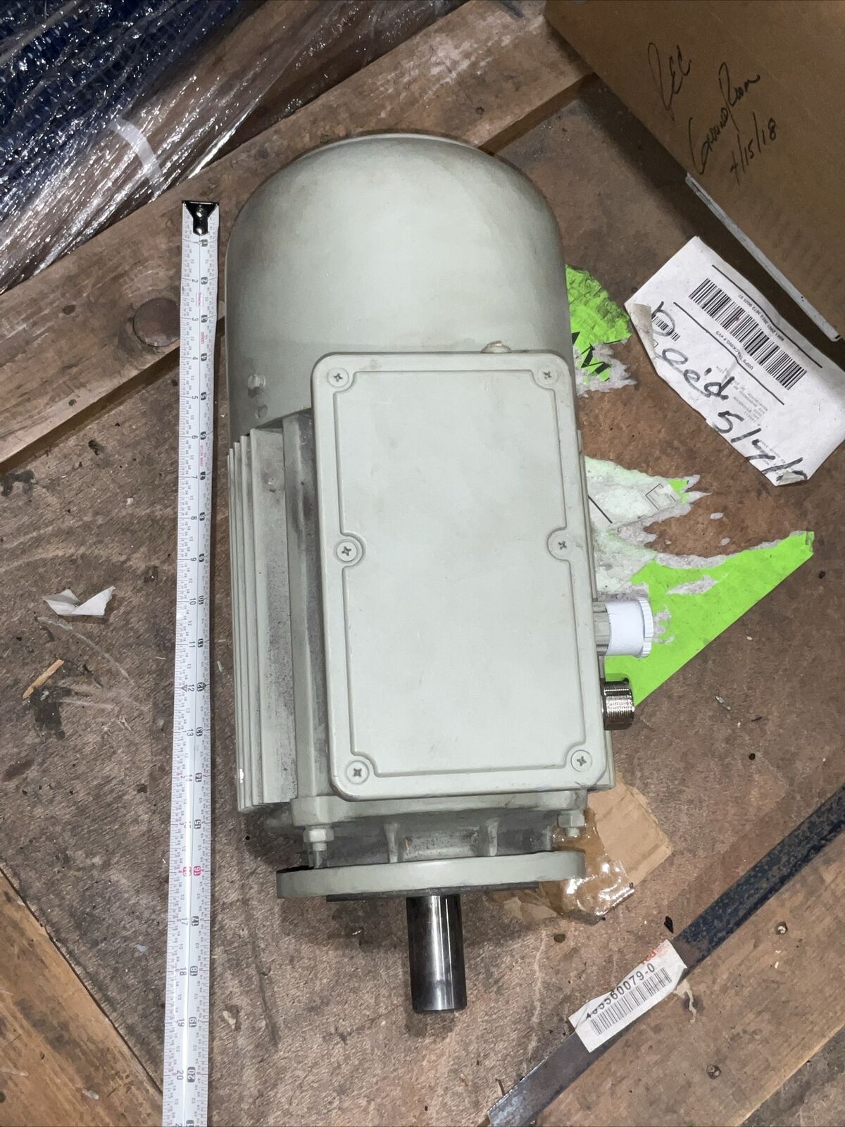 LENZE MDEMARS100-32B DRIVE MOTOR 3-MOT KTY3TKO U3S