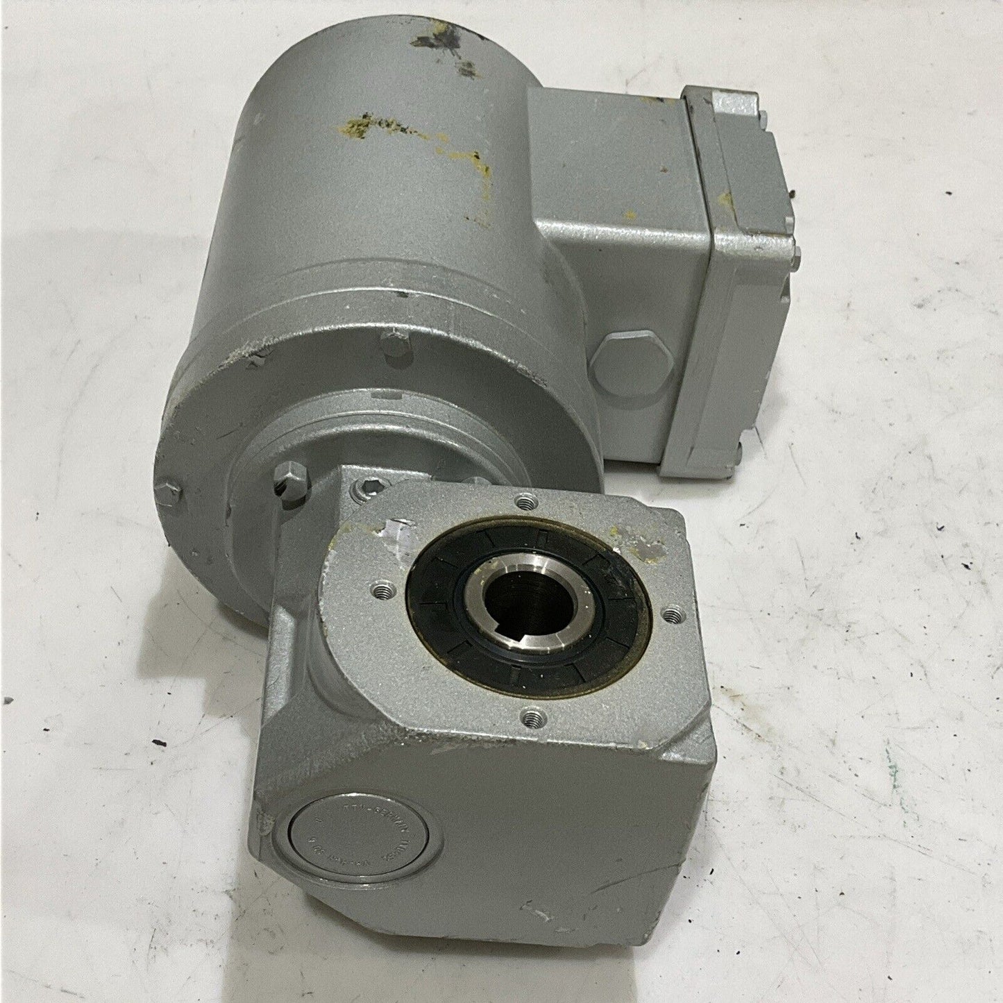 MULTIVAC 105568267 130916 WORM GEAR MOTOR 3-MOTOR 400V 50HZ U4M