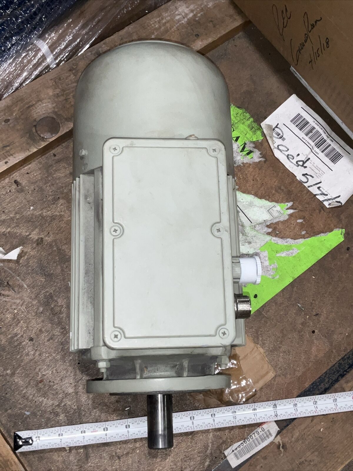 LENZE MDEMARS100-32B DRIVE MOTOR 3-MOT KTY3TKO U3S