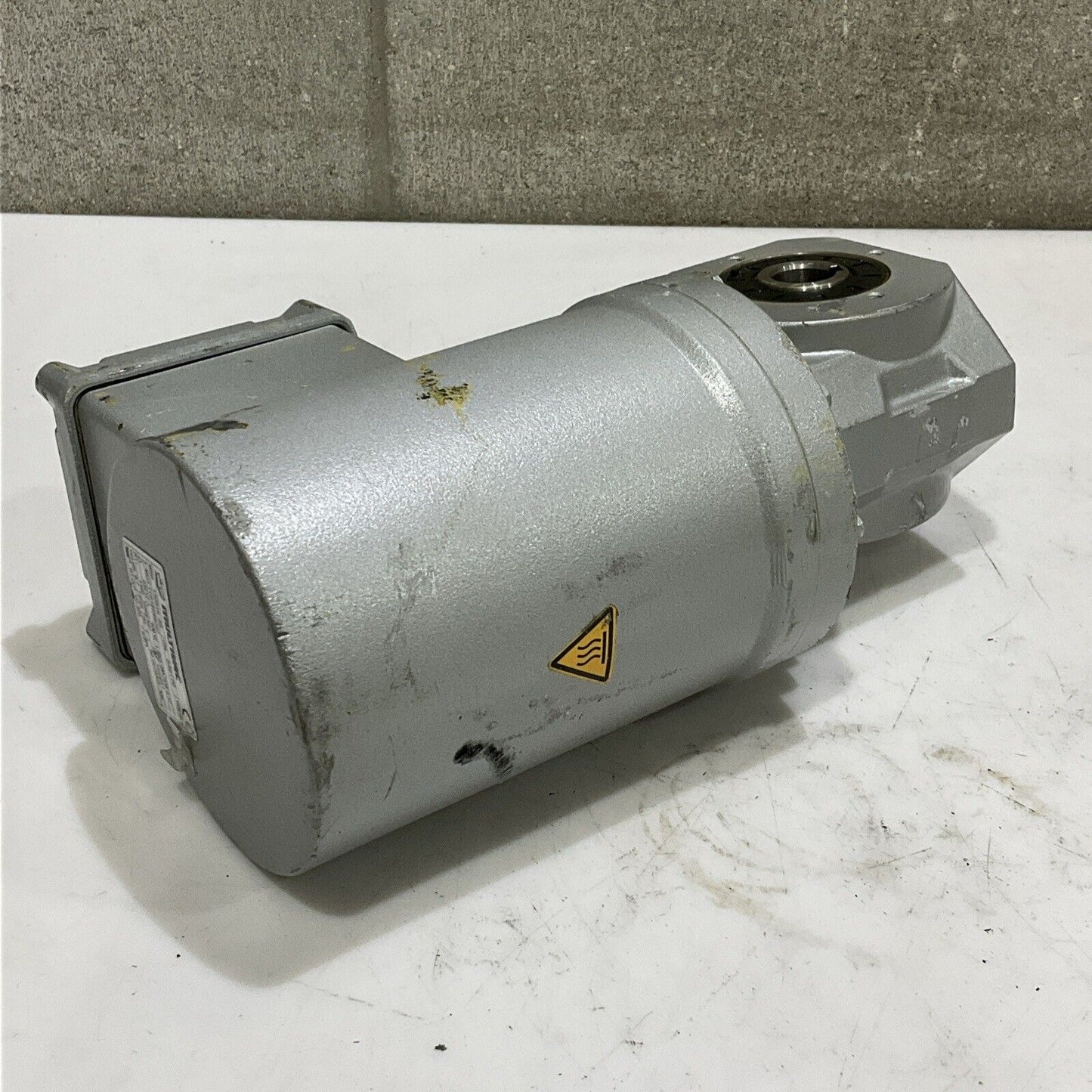 MULTIVAC 105568267 130916 WORM GEAR MOTOR 3-MOTOR 400V 50HZ U4M