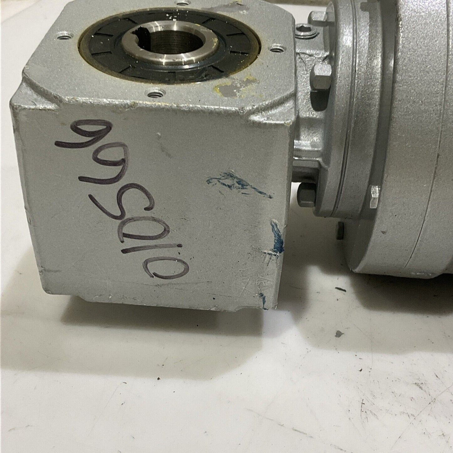 MULTIVAC 105568267 130916 WORM GEAR MOTOR 3-MOTOR 400V 50HZ U4M