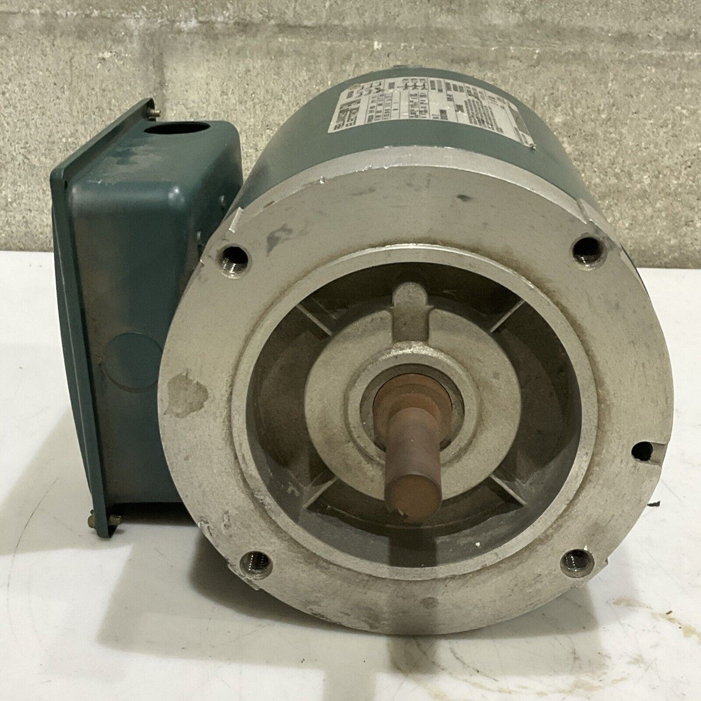 RELIANCE ELECTRIC P56X1337H EM MOTOR TYPE P 3/4 HP 208-230 V 2.2 AMP 60 HZ U4M