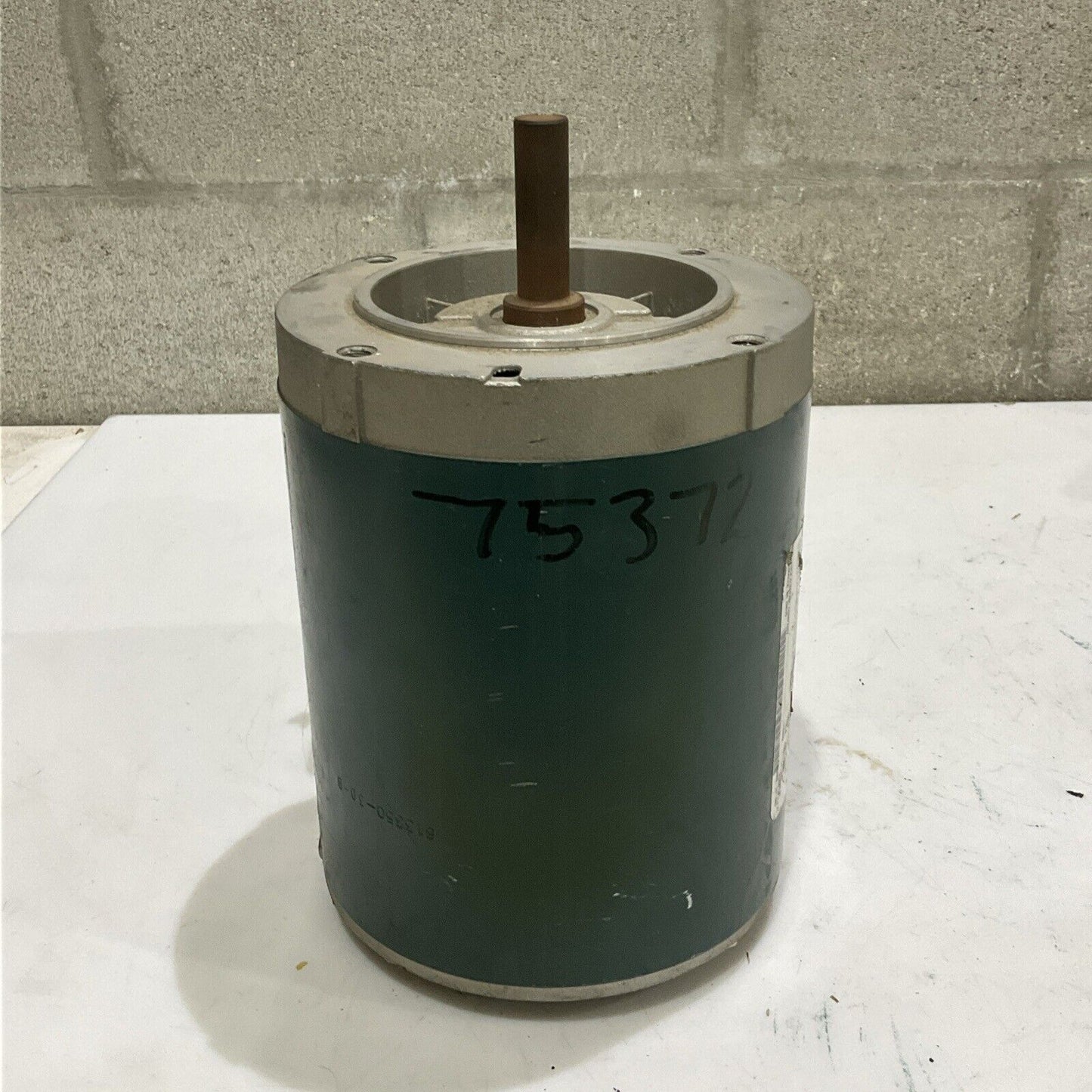 RELIANCE ELECTRIC P56X1337H EM MOTOR TYPE P 3/4 HP 208-230 V 2.2 AMP 60 HZ U4M