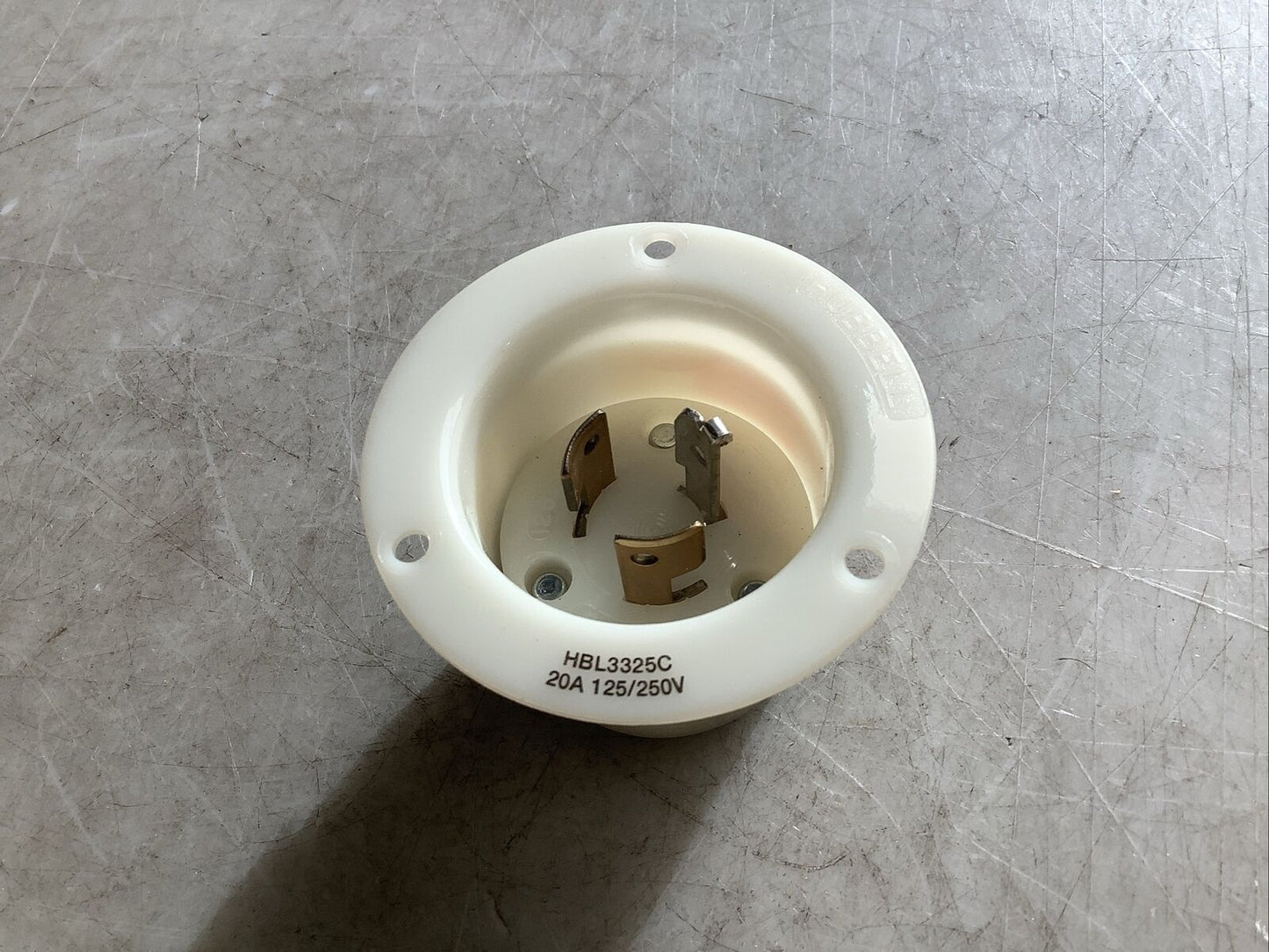 HUBBELL HBL3325C FLANGED TWIST-LOCK INLET 20A 125/250V 3P 3W 554