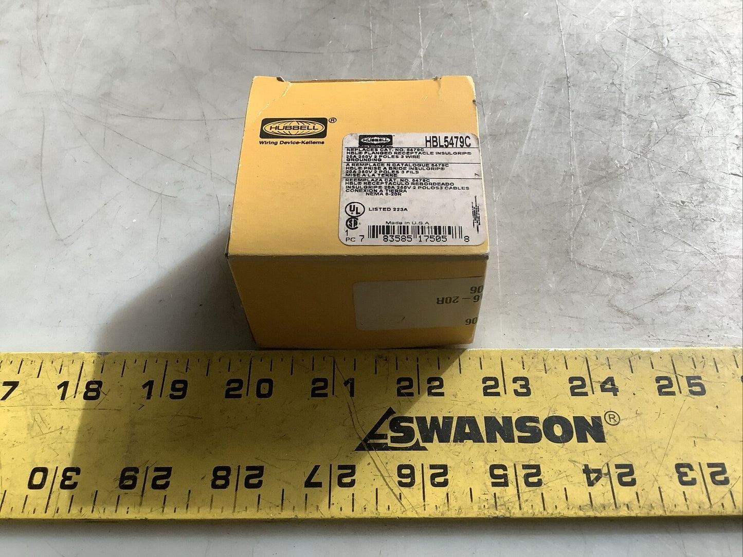 HUBBELL HBL5479C FLANGED RECEPTACLE 20A 250V 2P 3W 554