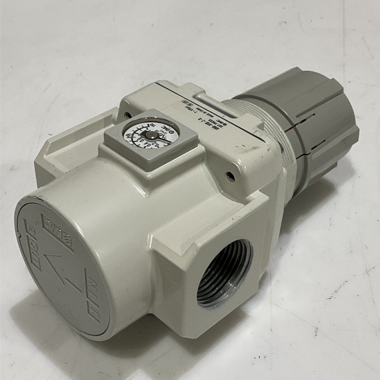 SMC AR60-N10E-Z-B PNEUMATIC REGULATOR 7-125 PSI  1” NPT U4M