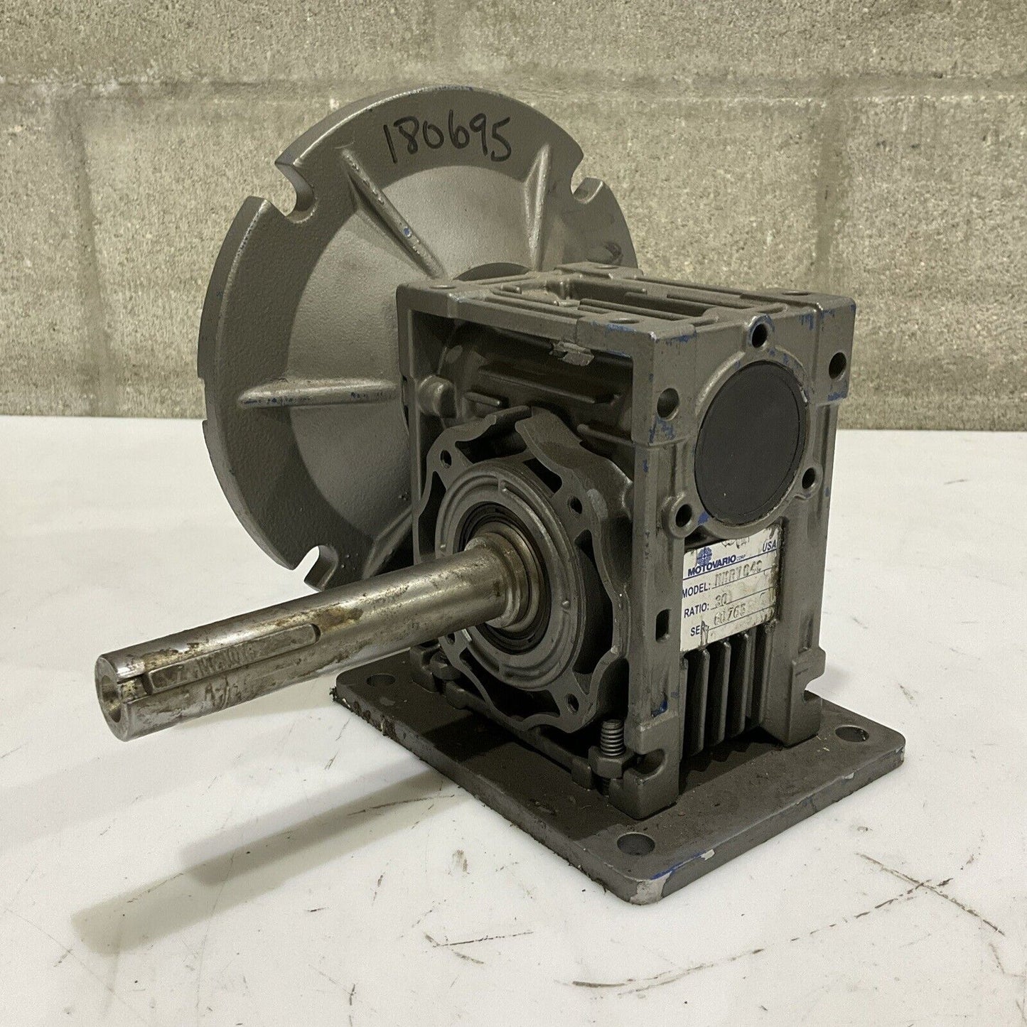 MOTOVARIO NMRV040 GEAR BOX RATIO 30 U4M