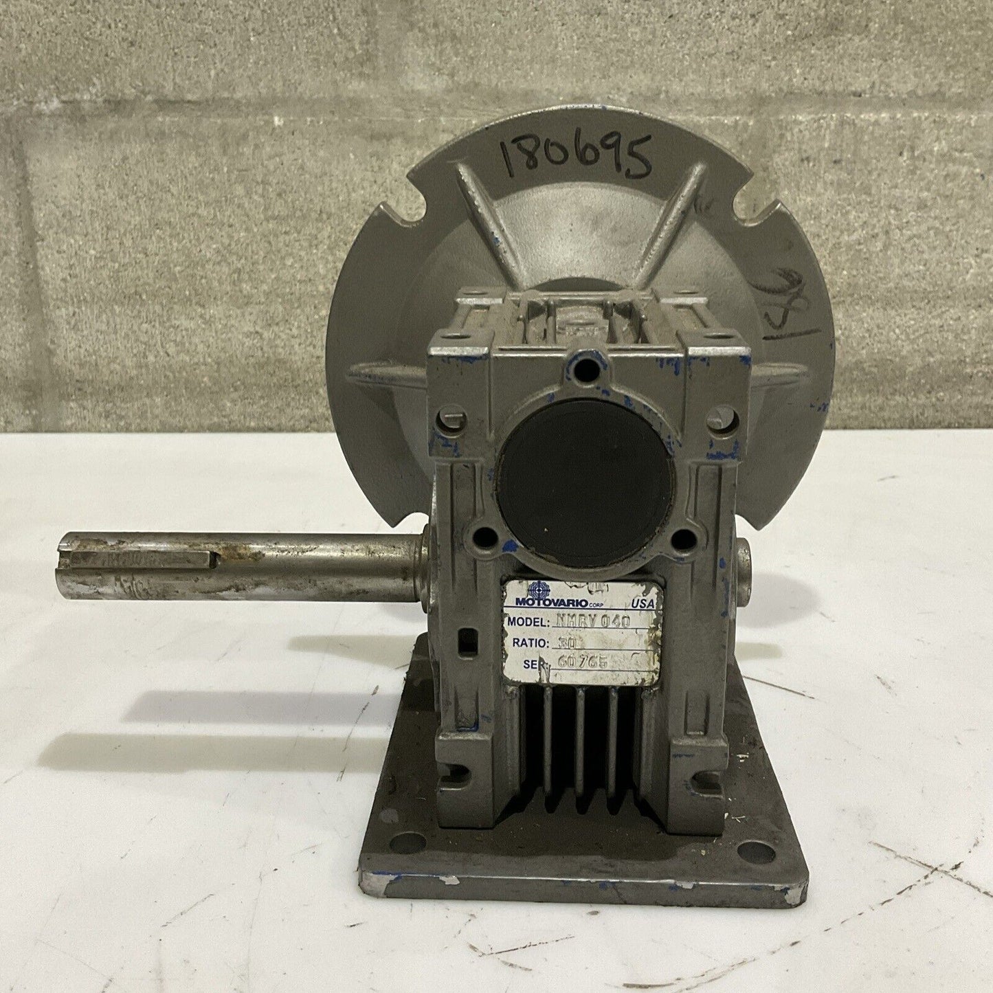 MOTOVARIO NMRV040 GEAR BOX RATIO 30 U4M