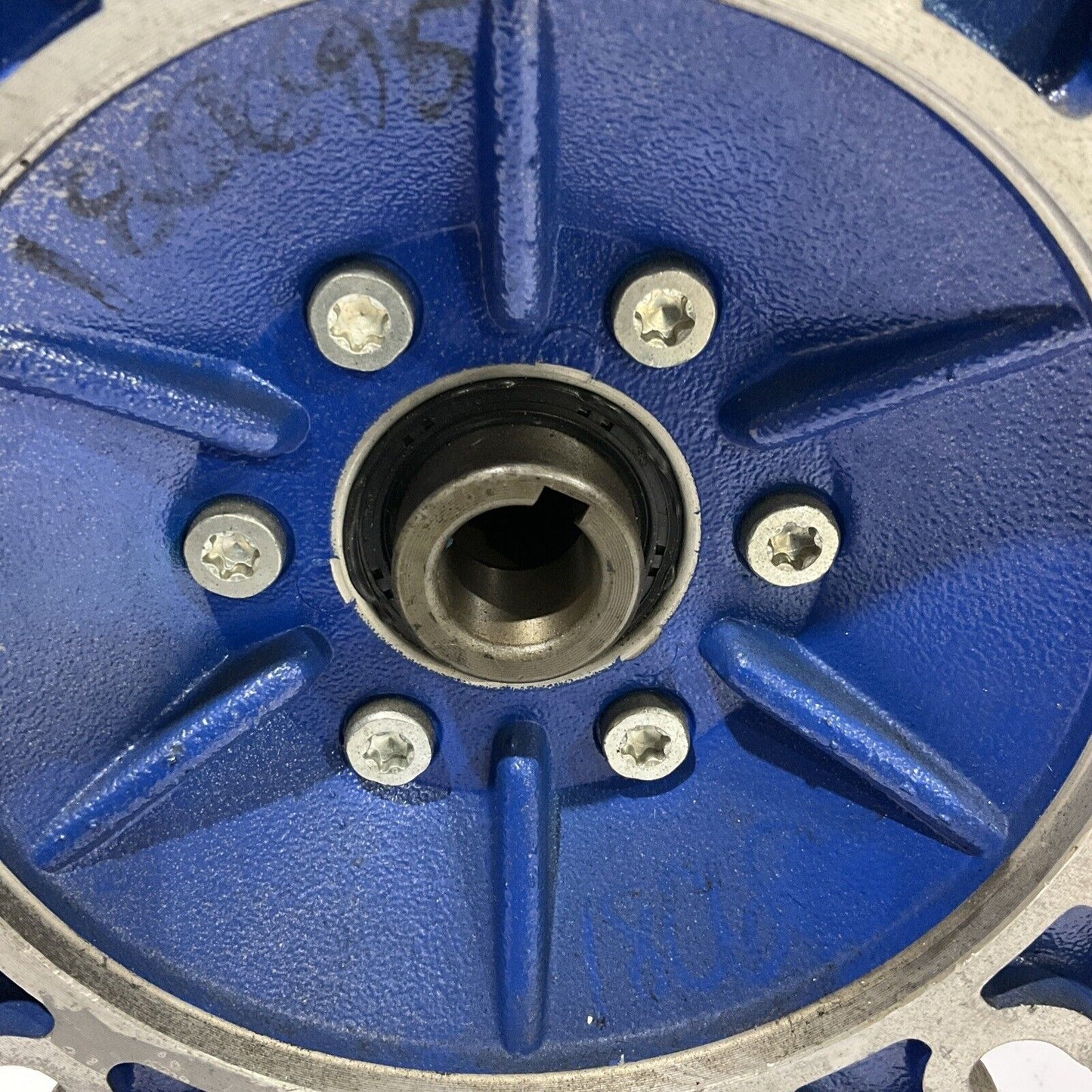 MOTOVARIO NMRV040 GEAR BOX RATIO 30 U4M