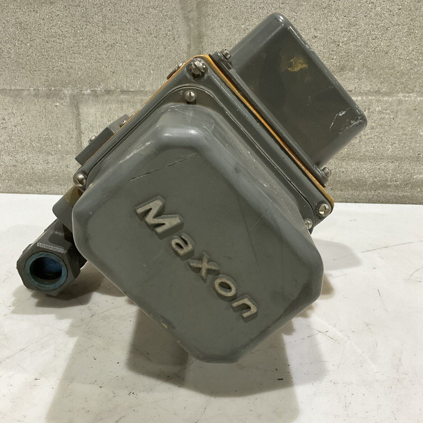 HONEYWELL MAXON 100SMA11-AA11-BB23B0 GAS ELECTRO-MECHANICAL VALVE 115V60 U4M