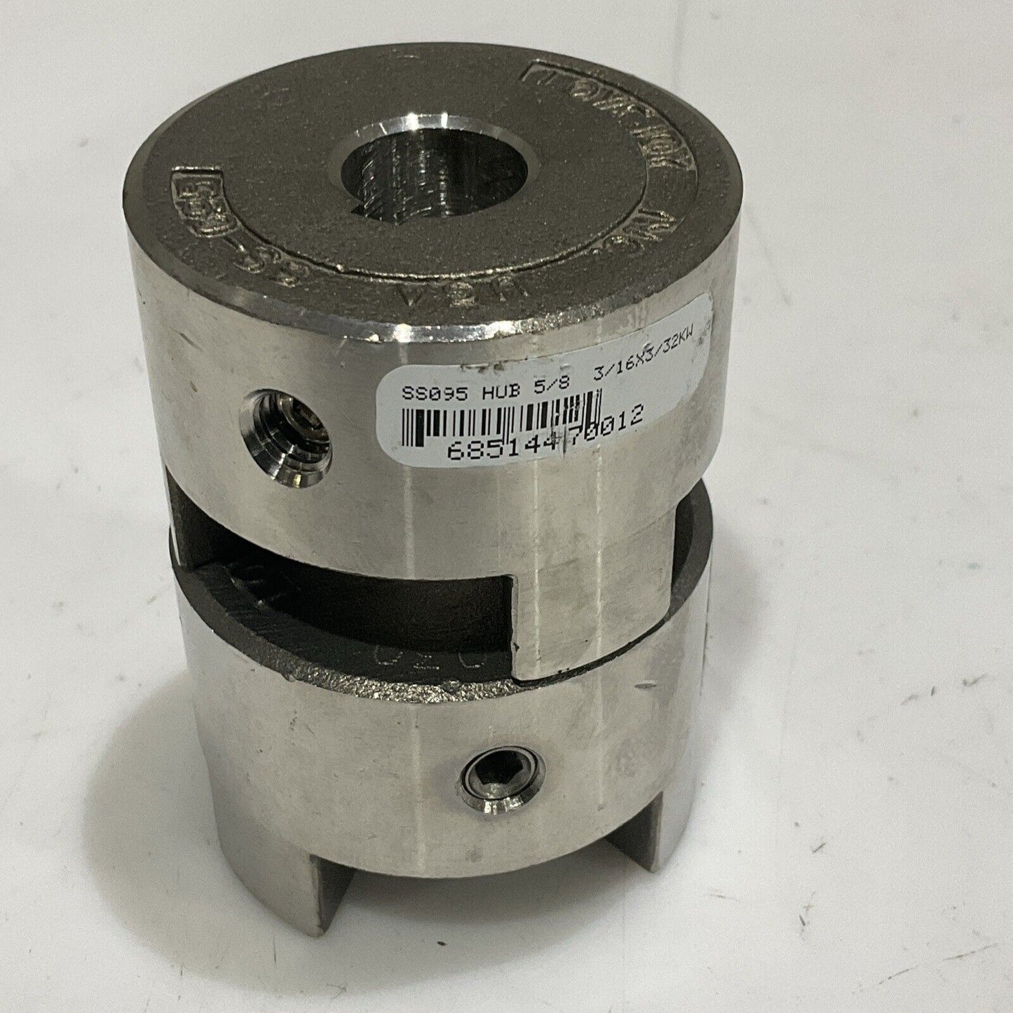 LOVEJOY SS-095 JAW COUPLING HUB 5/8 3/16 X 3/32 KW LOT OF 2 U4M