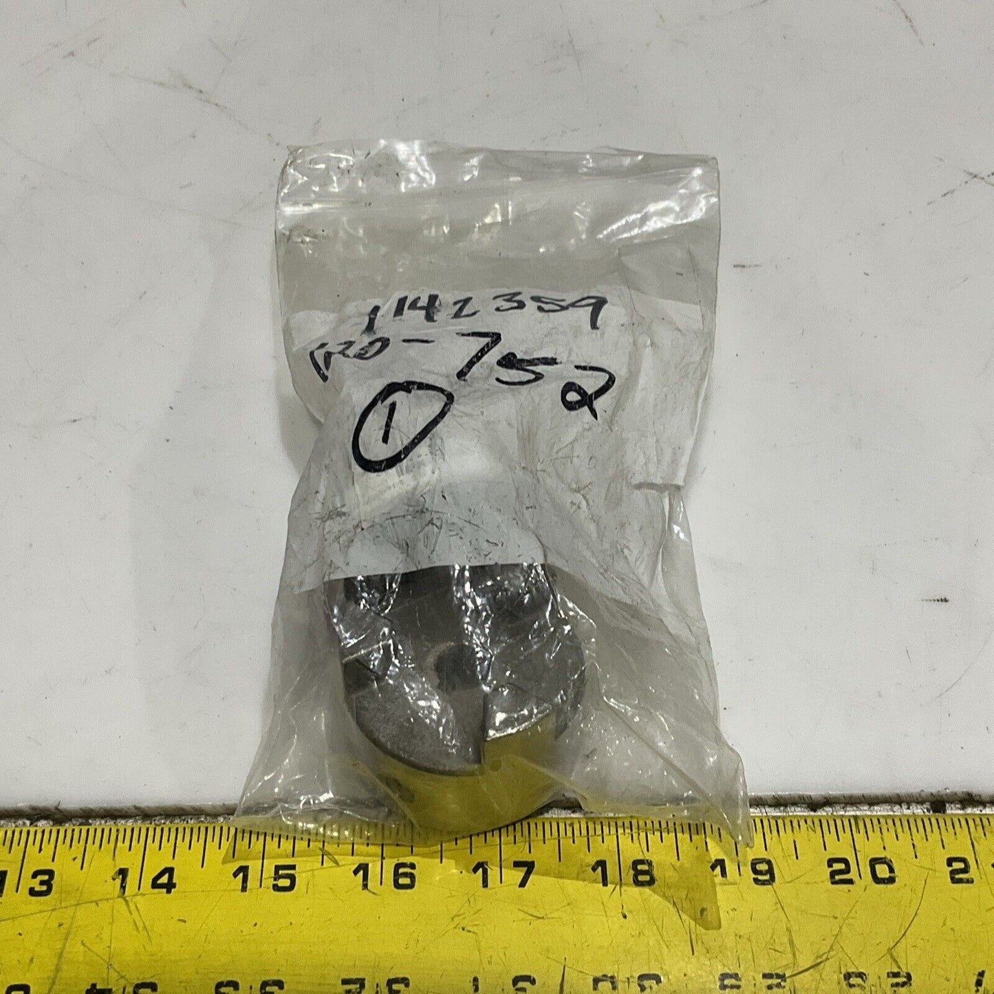 LOVEJOY SS-095 JAW COUPLING HUB 5/8 3/16 X 3/32 KW LOT OF 2 U4M