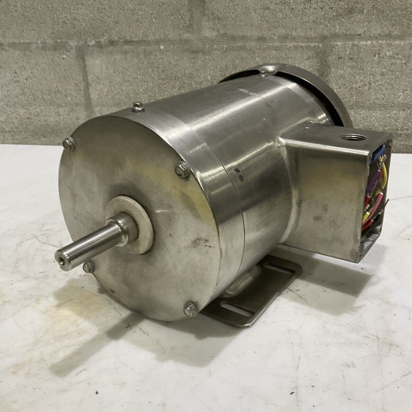 BALDOR 35V202R119G1 STAINLEES STEEL MOTOR .25 HP 460A 850RPM 60HZ U4M