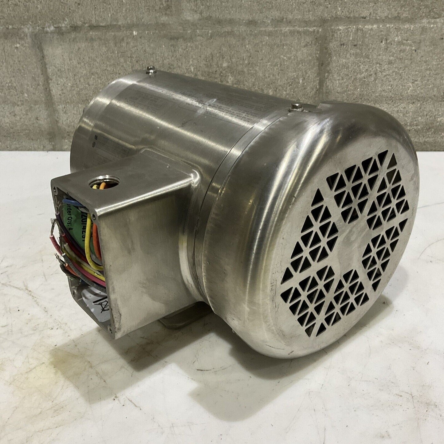 BALDOR 35V202R119G1 STAINLEES STEEL MOTOR .25 HP 460A 850RPM 60HZ U4M