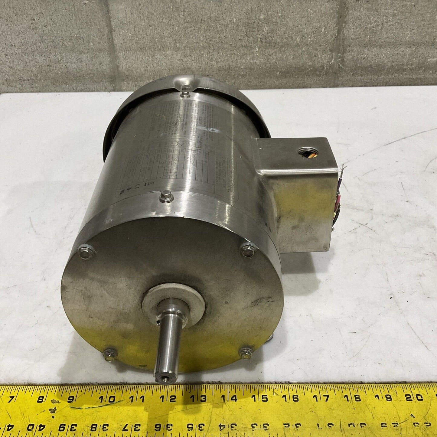 BALDOR 35V202R119G1 STAINLEES STEEL MOTOR .25 HP 460A 850RPM 60HZ U4M