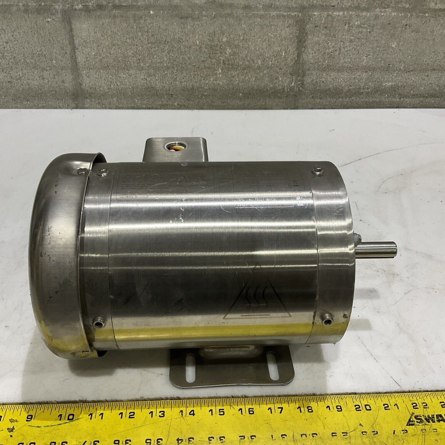 BALDOR 35V202R119G1 STAINLEES STEEL MOTOR .25 HP 460A 850RPM 60HZ U4M