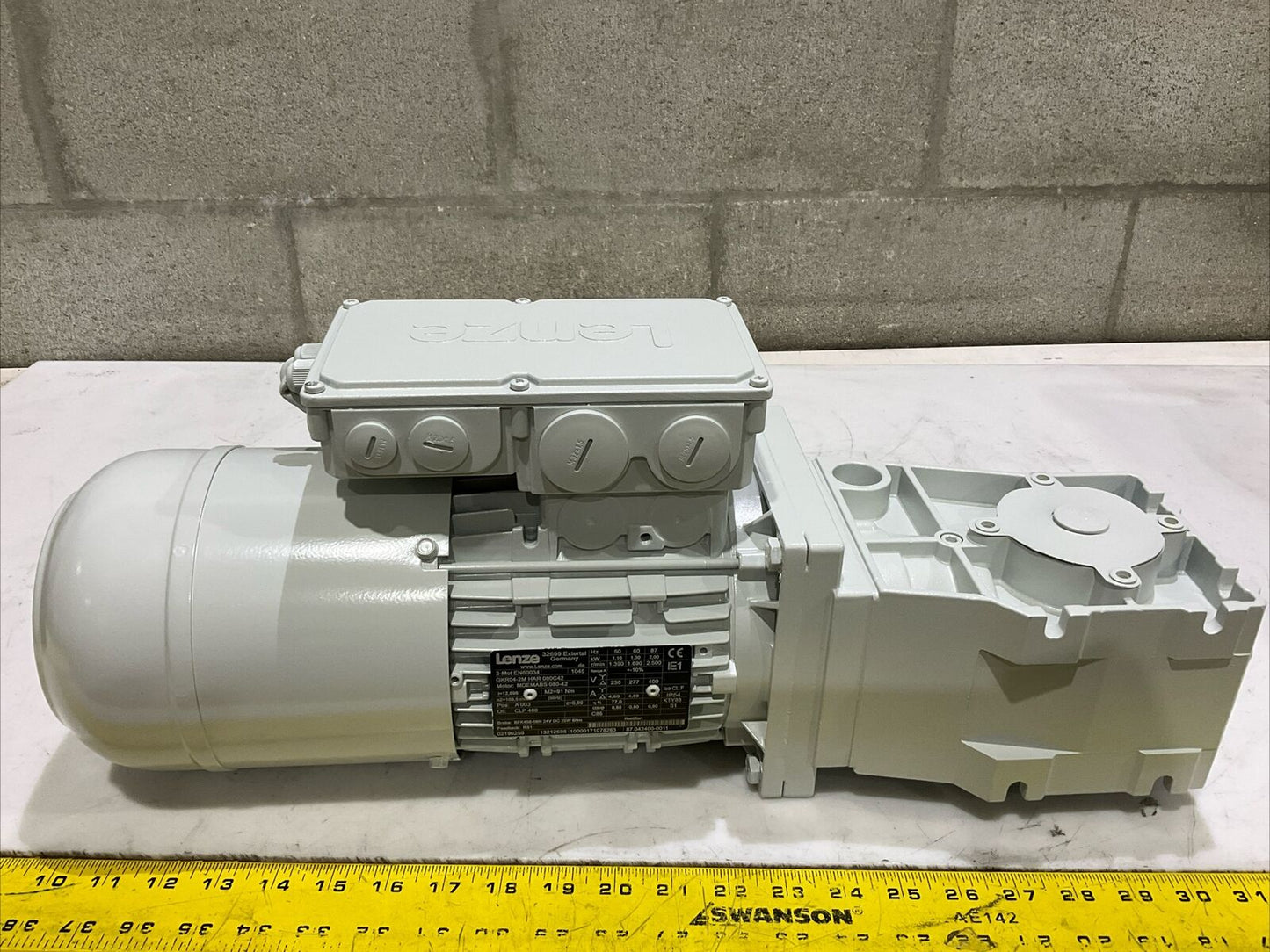 LENZE GKR04-2M HAR 080C42 MDEMABS 080-42 INDUSTRIAL MOTOR 60 HZ U3S