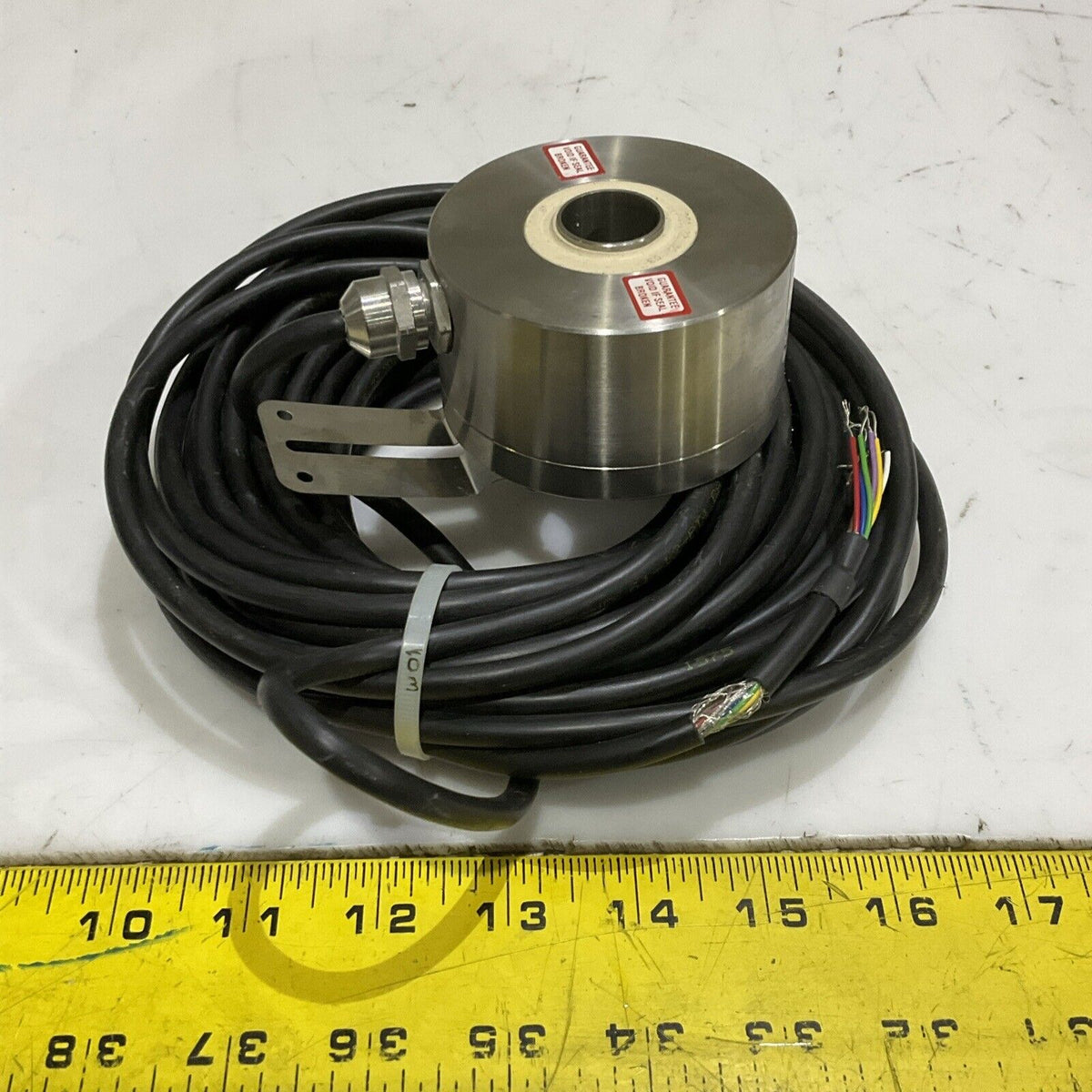 IED ENCODER 75HS-20-182C2SRUN-2048   5-30 V U4M